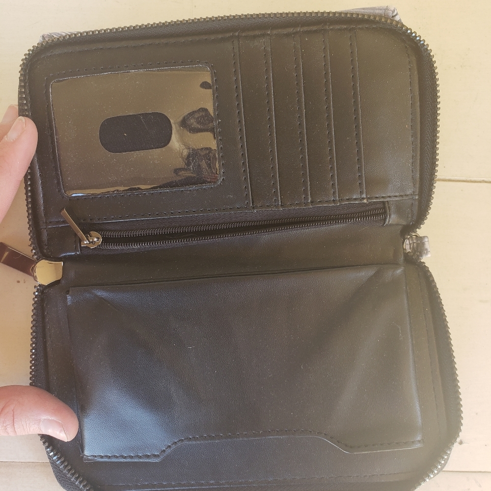 Wallet - Picture 3 of 4